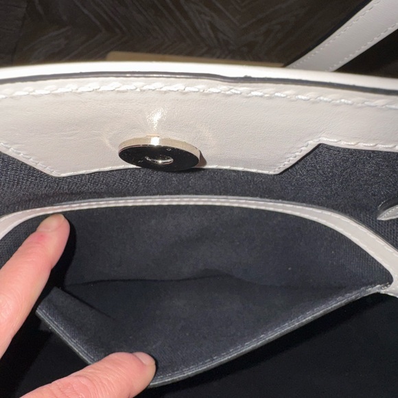 Alexander McQueen Monochrome Tote With Dust Bag - Picture 9 of 17